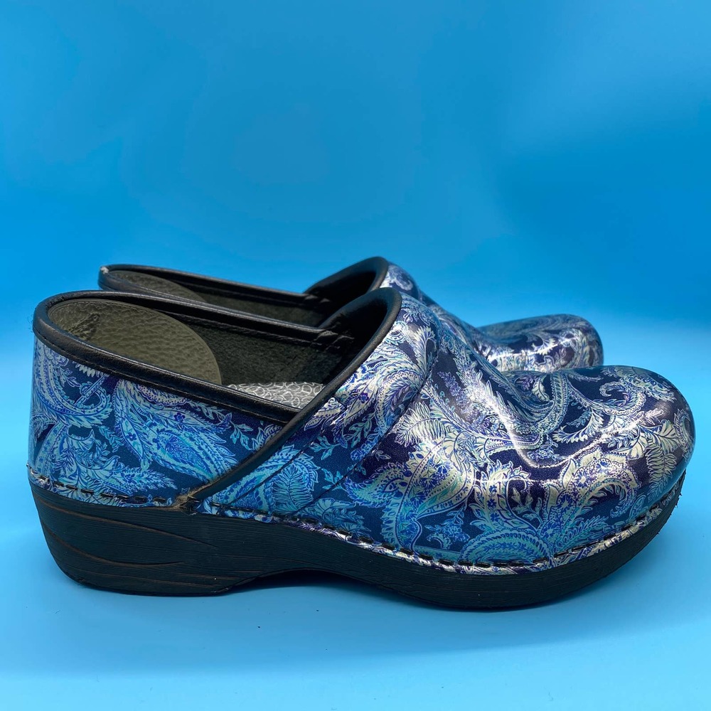 Size 37 (6.5 - 7 Women) Dansko Pro XP Blue Paisley Patent Leather Clogs Shoes